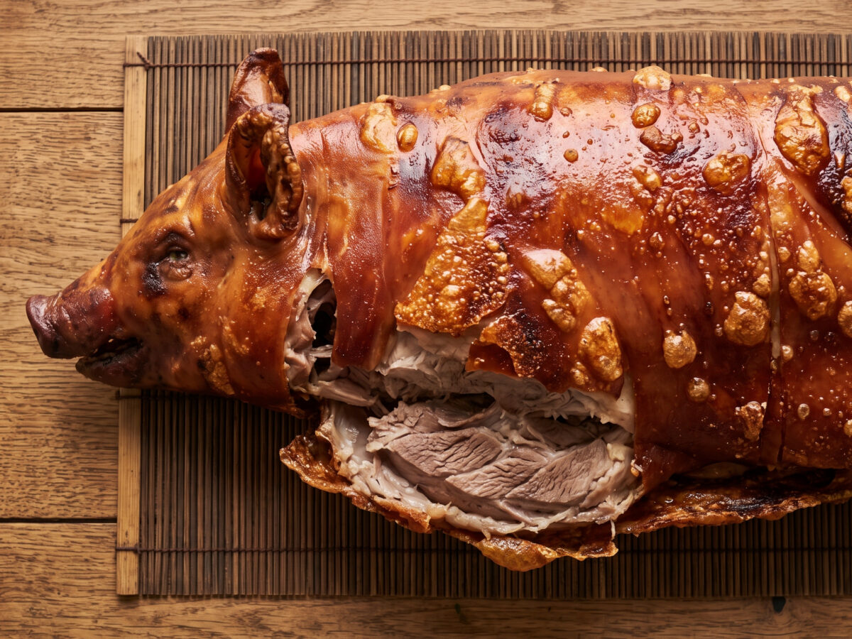 Cebu-Lechon baboy vom Drehspieß