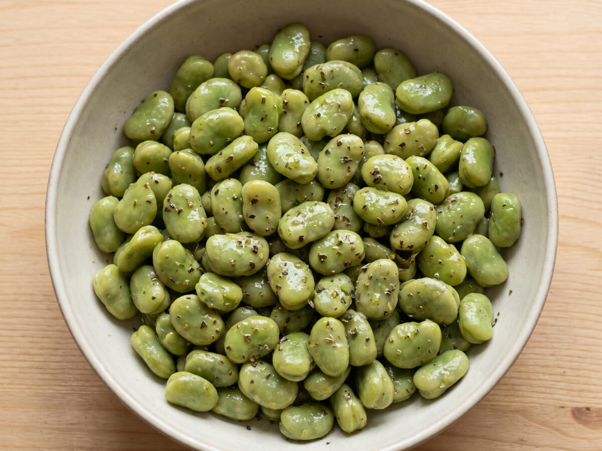 Ensalada de habas descalzas