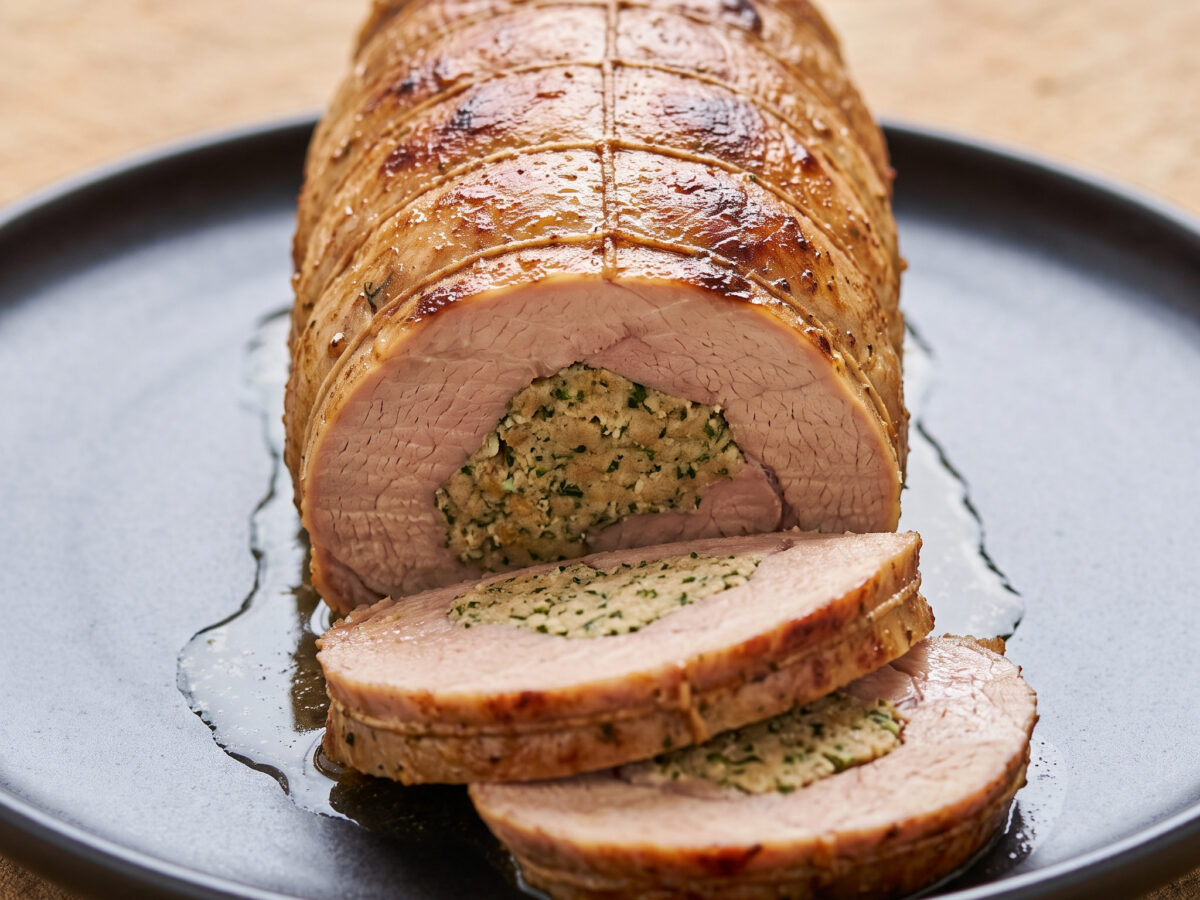 Gefüllter Kalbsrollbraten am Drehspieß