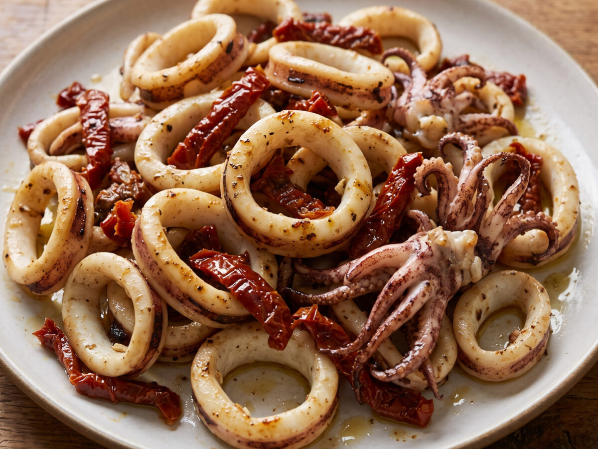 Calamari vom Braai mit sonnengetrockneten Tomaten