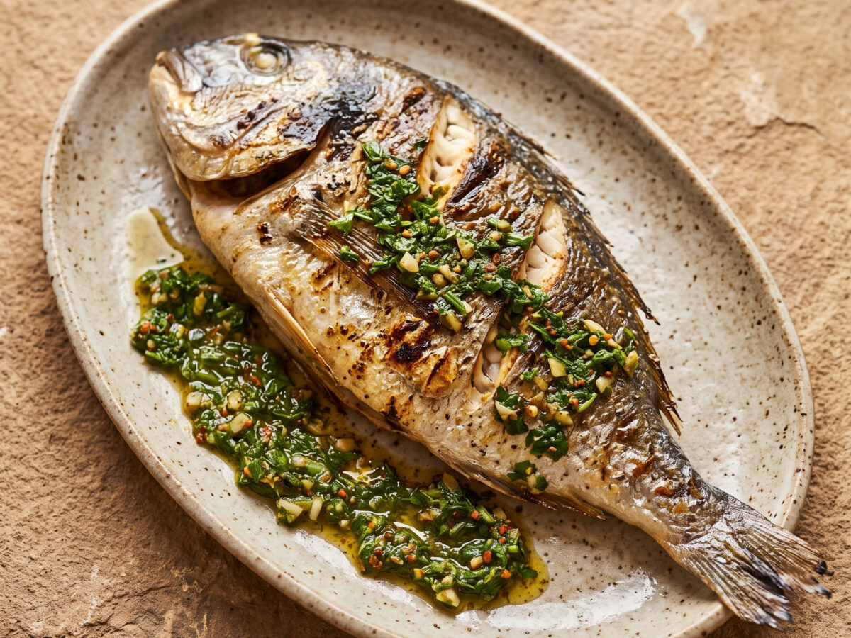 Gegrillte Dorade mit Chermoula