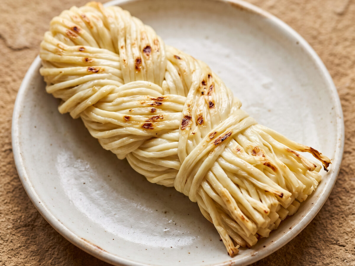 Gegrillter ungeräucherter Saçaqlı-Käse