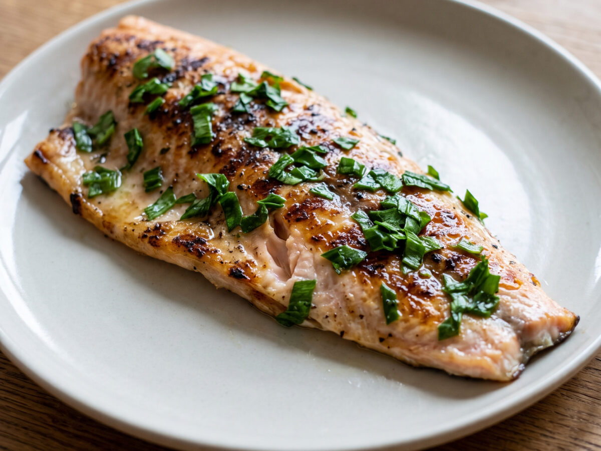 Gegrilltes Saiblingsfilet mit Bärlauch