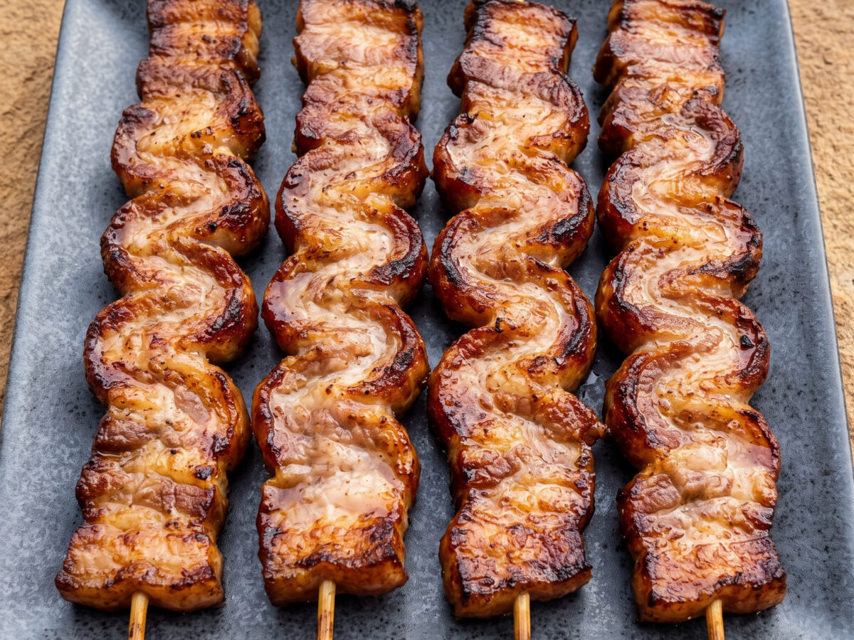 Deutsche Grillfackeln aus Schweinebauch