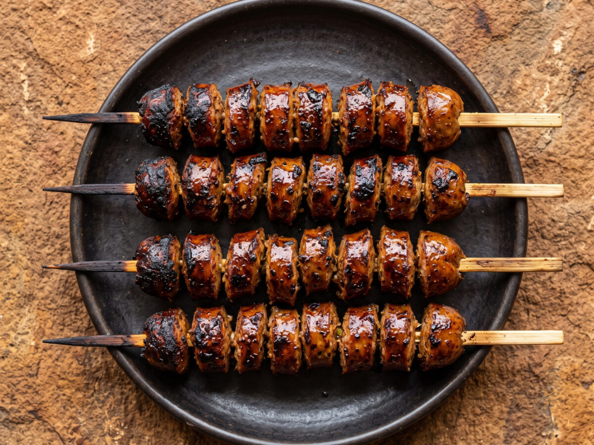 Jerk-Hähnchenwurst-Spieße vom Grill
