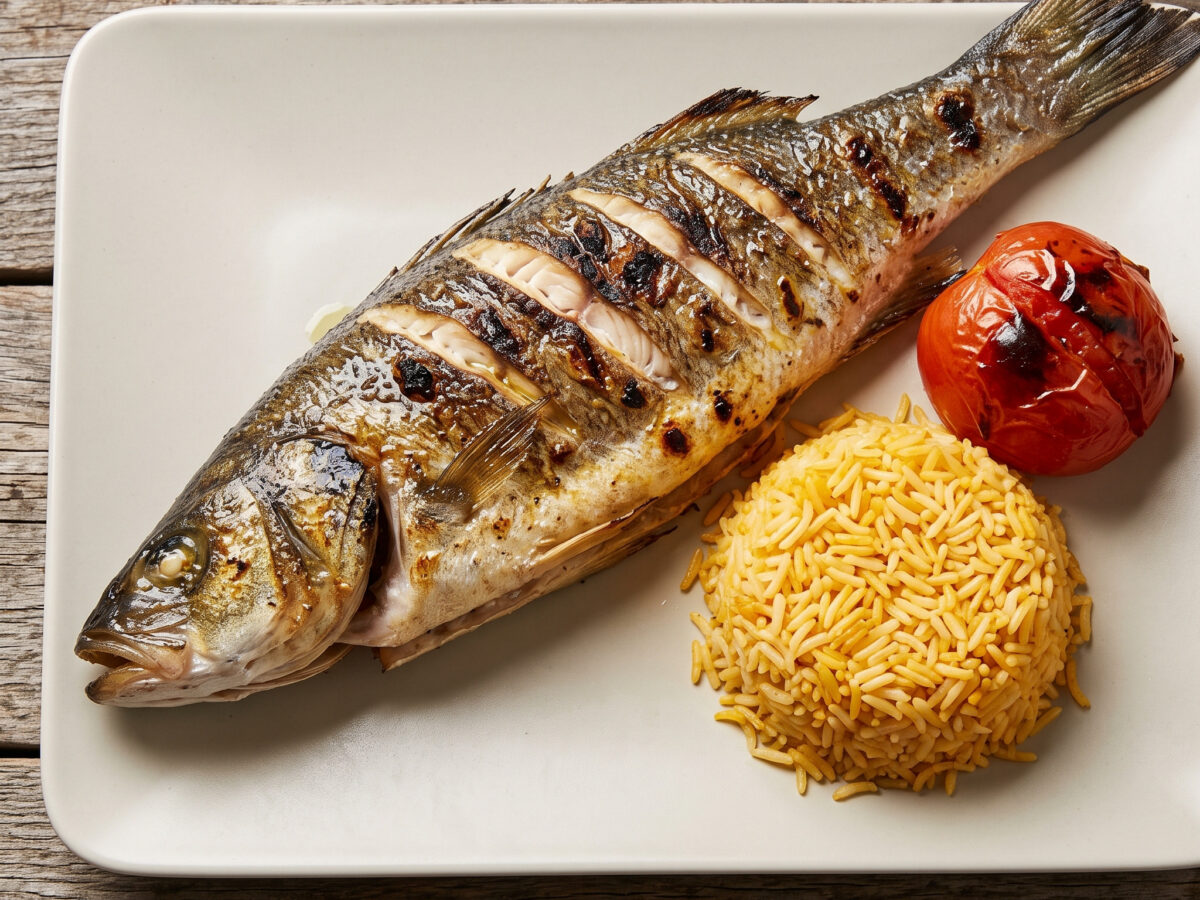 Mahi Kabab mit Wolfsbarsch vom Holzkohlegrill