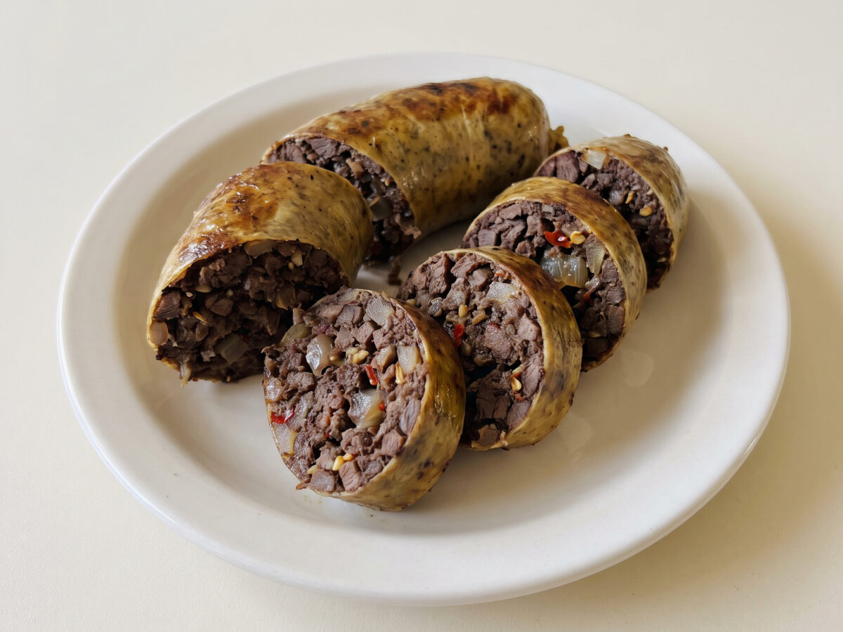 Mutura: Kenianische Wurst über Holzkohle