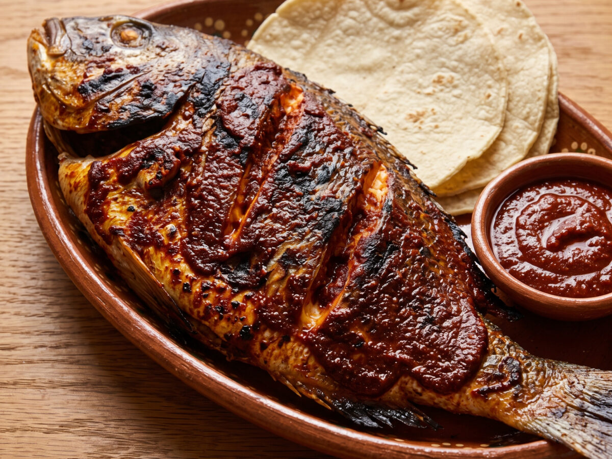 Pescado enchilado vom Grill