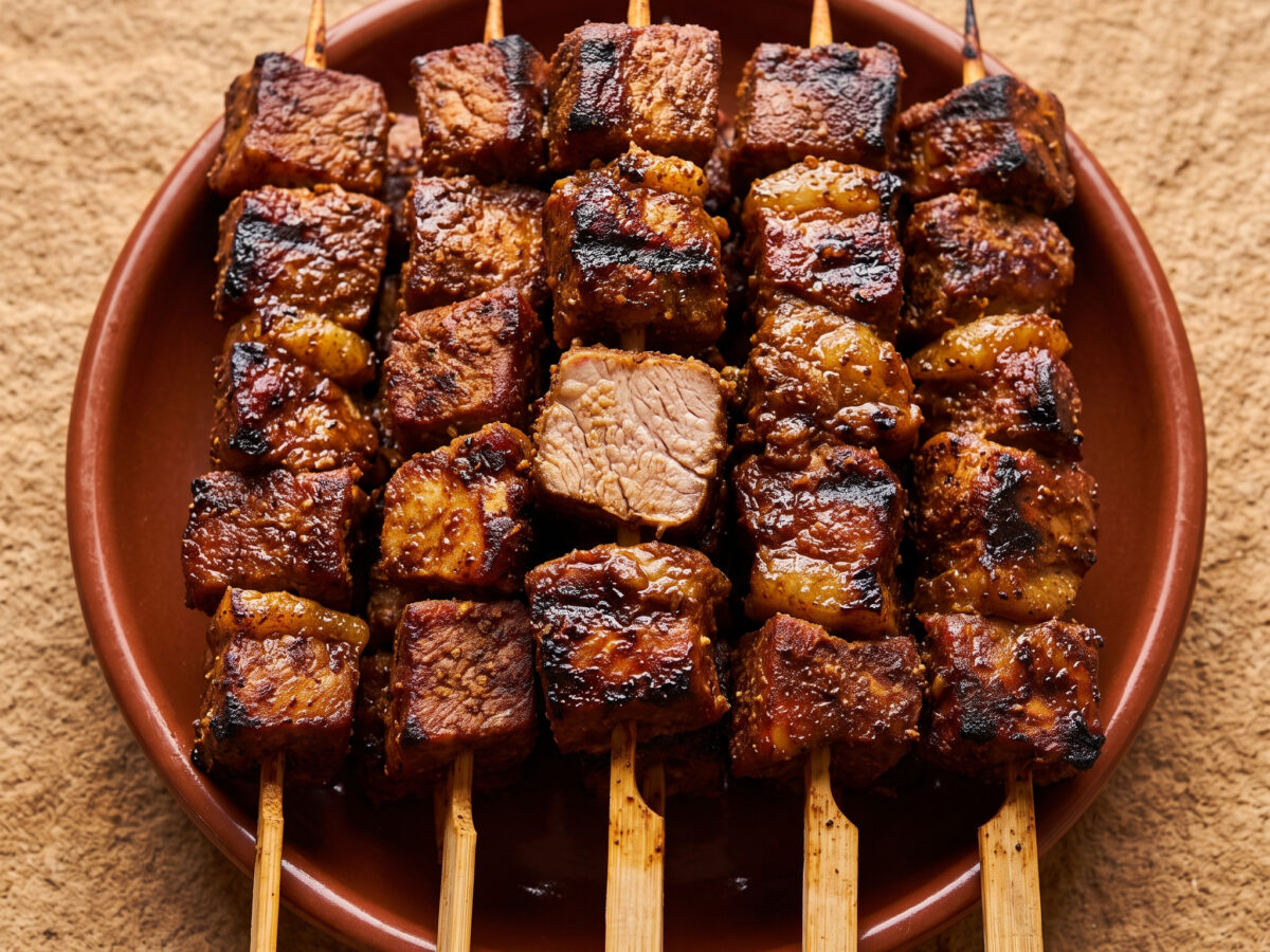 Pinchos morunos de cerdo vom Grill