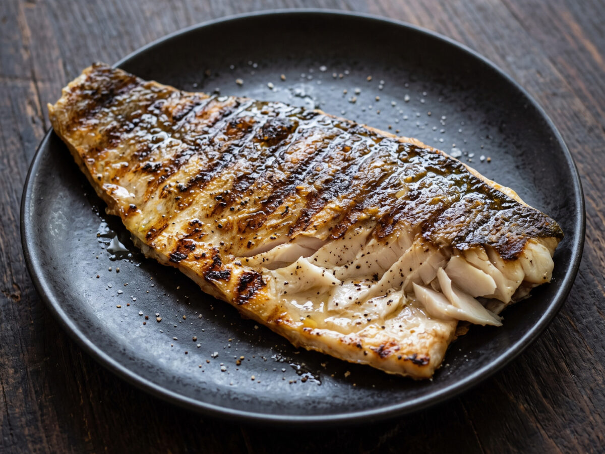 Ein ganzer Fisch für die Glut