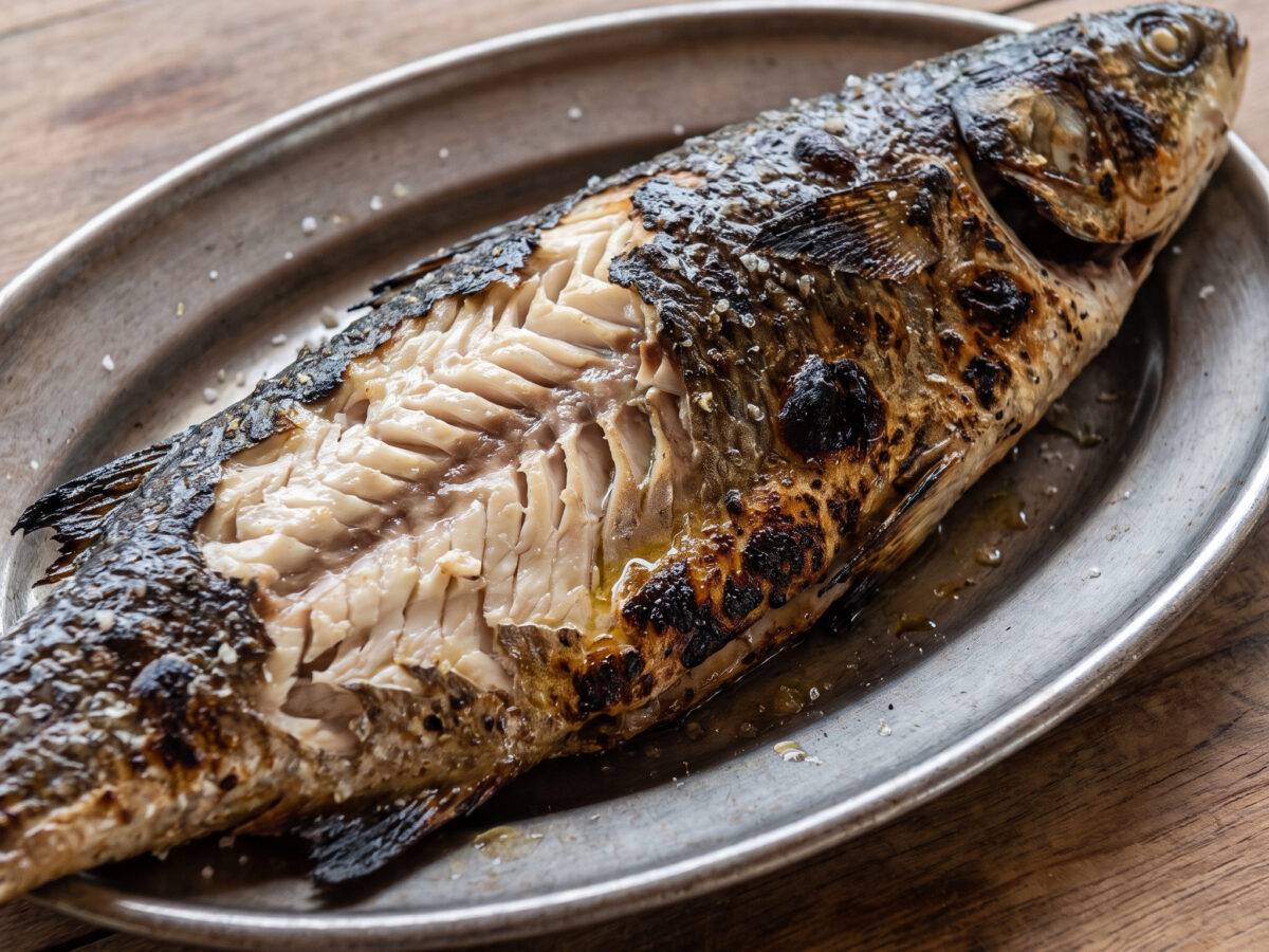 Tainha na brasa – brasilianische Meeräsche vom Grill