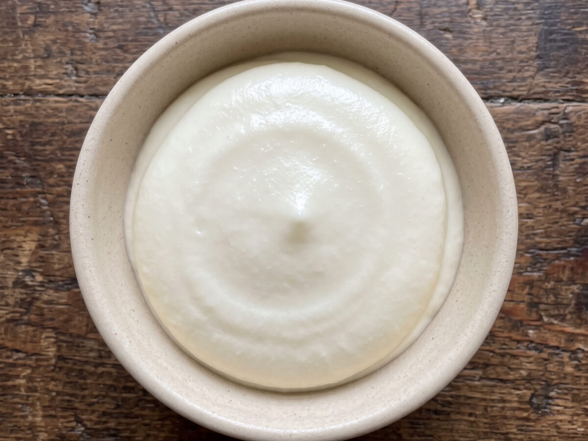Toum – kräftige Knoblauchsauce zum Grillen