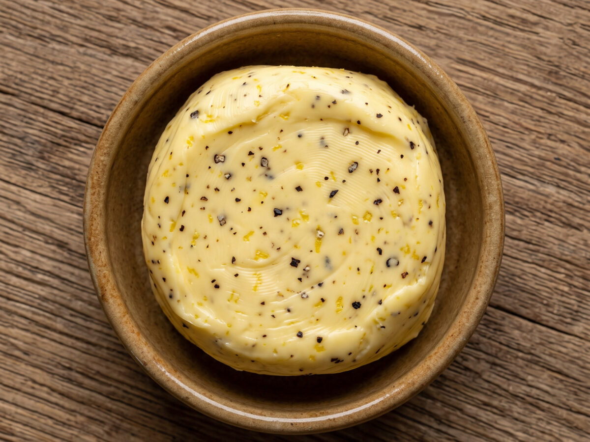 Zitronen-Pfefferbutter für Ribeye vom Grill